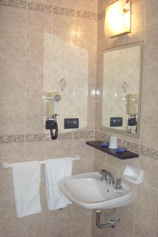 Hotel Embajador Росарио Экстерьер фото